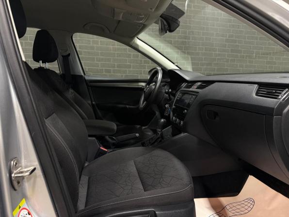 Skoda Octavia III (A7) Рестайлинг с пробегом 2019 года, цена 1 999 000 рублей, 59200 км, лифтбек, Автокод Объявления