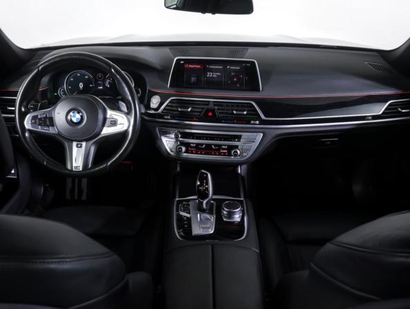 BMW 7 серии VI (G11/G12) с пробегом 2018 года, цена 4 890 000 рублей, 83550 км, седан, Автокод Объявления