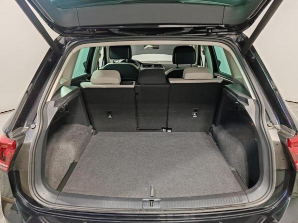 Volkswagen Tiguan II с пробегом 2019 года, цена 2 655 000 рублей, 112049 км, внедорожник, Автокод Объявления