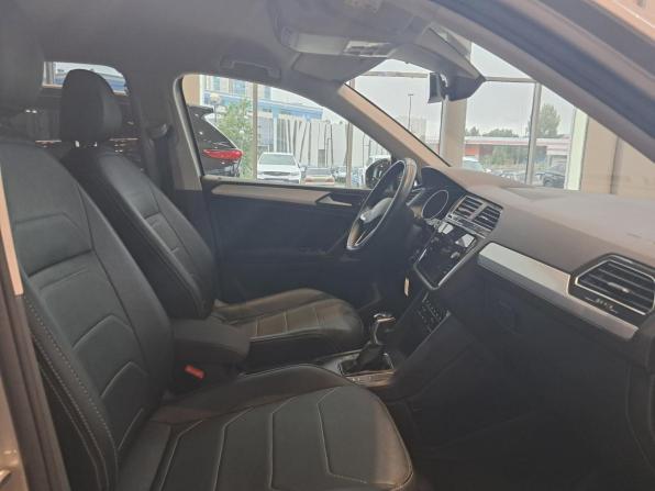 Volkswagen Tiguan II Рестайлинг с пробегом 2021 года, цена 2 674 000 рублей, 80864 км, внедорожник, Автокод Объявления
