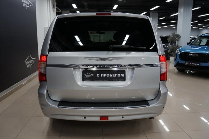 Chrysler Town &amp; Country V Рестайлинг с пробегом 2011 года, цена 999 999 рублей, 304000 км, минивэн, Автокод Объявления