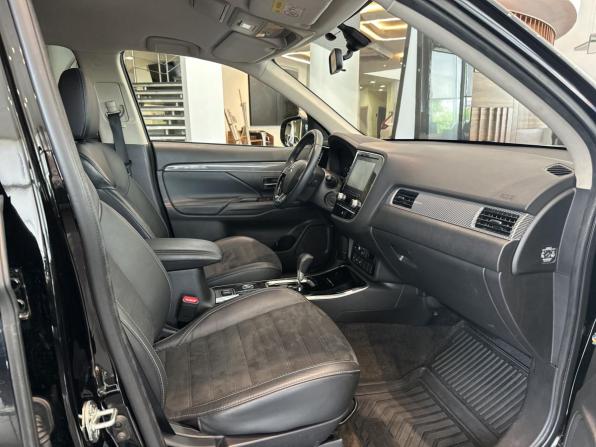 Mitsubishi Outlander III Рестайлинг 3 с пробегом 2021 года, цена 2 690 000 рублей, 86751 км, внедорожник, Автокод Объявления