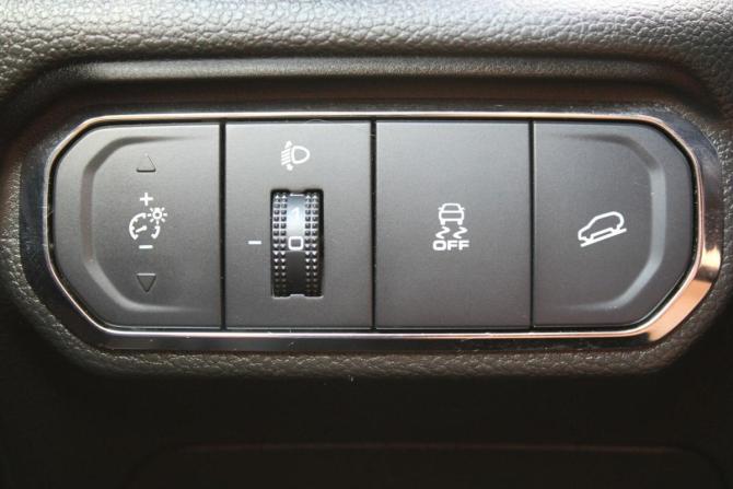 Haval Jolion I с пробегом 2023 года, цена 1 850 000 рублей, 65000 км, внедорожник, Автокод Объявления