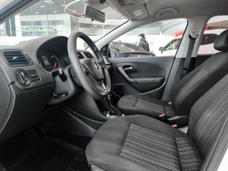 Volkswagen Polo V Рестайлинг Казань  - изображение 20