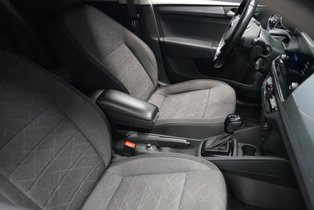 Volkswagen Polo VI Крым  - изображение 24