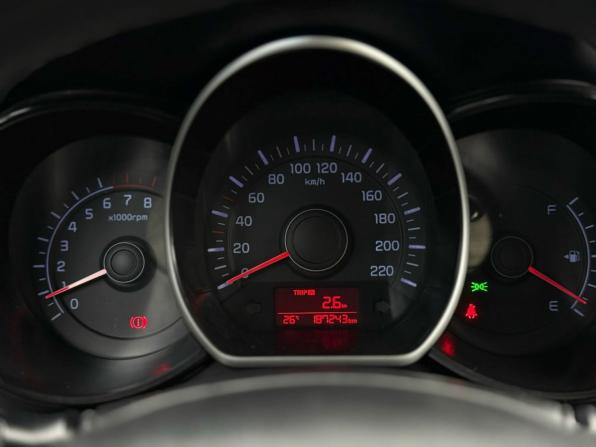 Kia Rio III Рестайлинг с пробегом 2016 года, цена 749 000 рублей, 187243 км, седан, Автокод Объявления