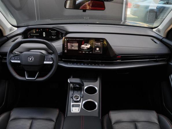 Changan UNI-S (CS55 Plus) с пробегом 2024 года, цена 2 390 000 рублей, 752 км, внедорожник, Автокод Объявления