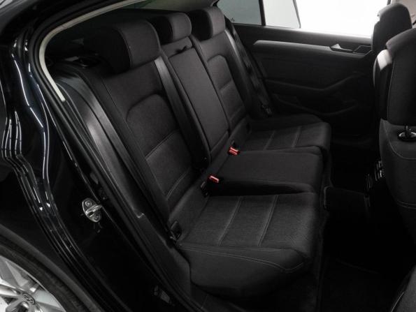 Volkswagen Passat B8 с пробегом 2017 года, цена 1 674 000 рублей, 193730 км, седан, Автокод Объявления