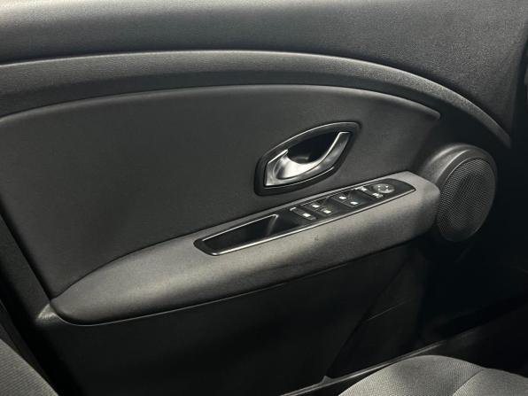 Renault Fluence I с пробегом 2011 года, цена 650 500 рублей, 220434 км, седан, Автокод Объявления