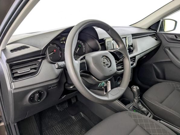 Skoda Rapid II с пробегом 2021 года, цена 1 716 000 рублей, 52946 км, лифтбек, Автокод Объявления