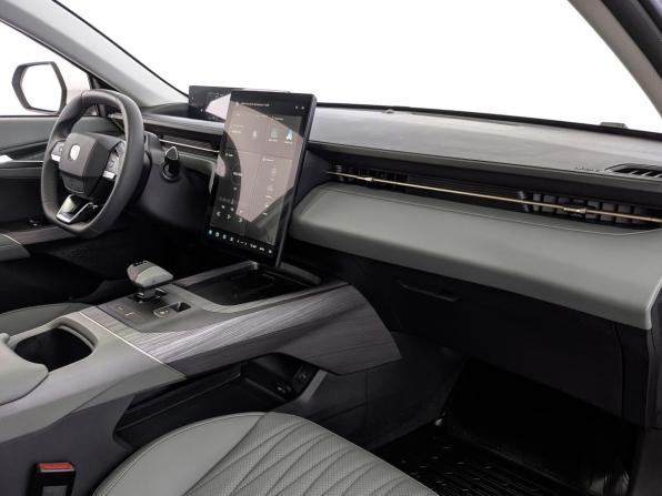 Changan Lamore с пробегом 2024 года, цена 2 319 000 рублей, 178 км, седан, Автокод Объявления
