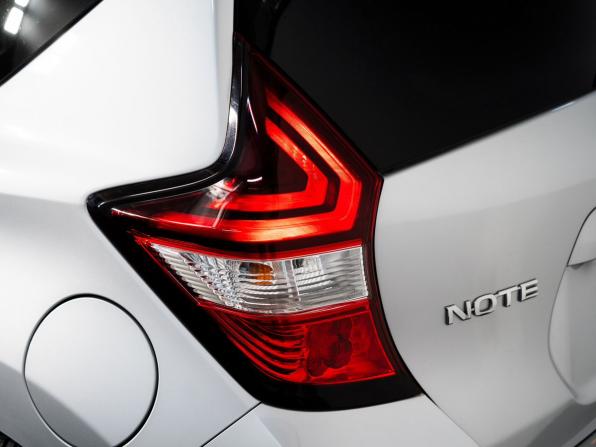 Nissan Note II Рестайлинг с пробегом 2018 года, цена 870 500 рублей, 90412 км, хэтчбек, Автокод Объявления