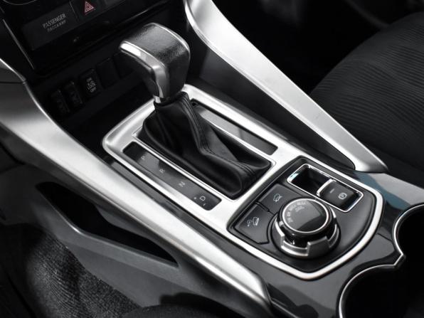 Mitsubishi Pajero Sport III с пробегом 2017 года, цена 2 690 000 рублей, 118113 км, внедорожник, Автокод Объявления
