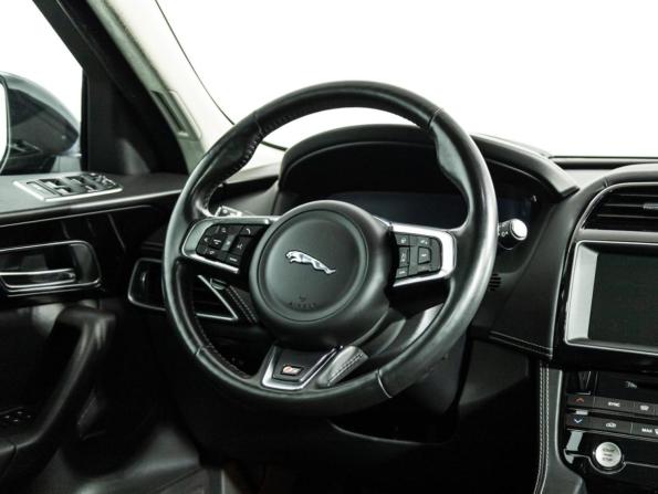 Jaguar F-Pace I с пробегом 2016 года, цена 3 270 000 рублей, 135178 км, внедорожник, Автокод Объявления