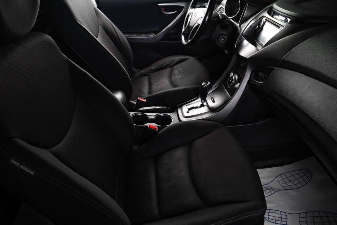 Hyundai Avante V с пробегом 2013 года, цена 1 169 000 рублей, 145380 км, седан, Автокод Объявления