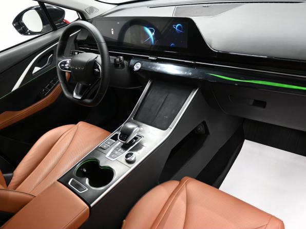 Omoda C5 I с пробегом 2022 года, цена 1 545 000 рублей, 96361 км, внедорожник, Автокод Объявления