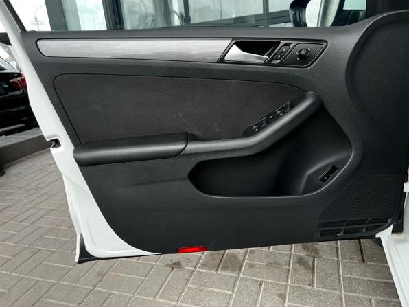 Volkswagen Jetta VI Рестайлинг с пробегом 2016 года, цена 1 175 500 рублей, 114169 км, седан, Автокод Объявления