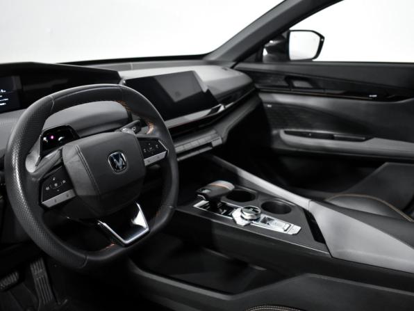Changan UNI-V I с пробегом 2023 года, цена 2 015 790 рублей, 35315 км, лифтбек, Автокод Объявления