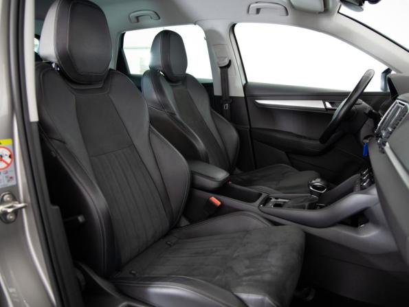 Skoda Karoq I с пробегом 2020 года, цена 1 949 000 рублей, 156315 км, внедорожник, Автокод Объявления