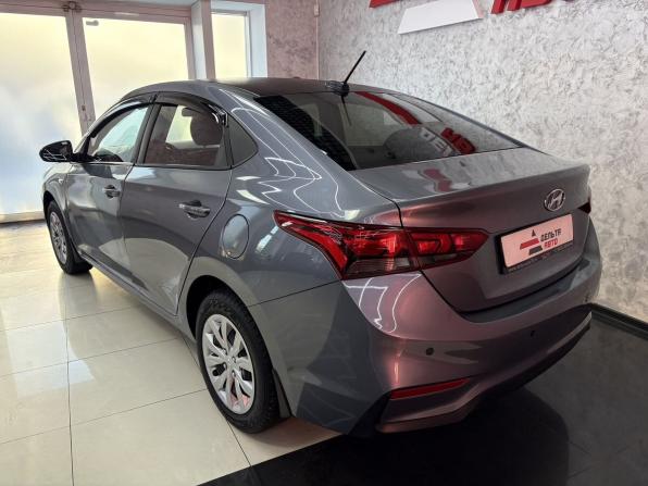 Hyundai Solaris II с пробегом 2018 года, цена 1 365 000 рублей, 42193 км, седан, Автокод Объявления