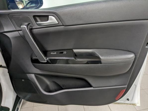 Kia Sportage IV Рестайлинг с пробегом 2019 года, цена 2 590 000 рублей, 90456 км, внедорожник, Автокод Объявления