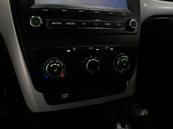 Skoda Yeti I Рестайлинг с пробегом 2014 года, цена 1 495 000 рублей, 70599 км, внедорожник, Автокод Объявления
