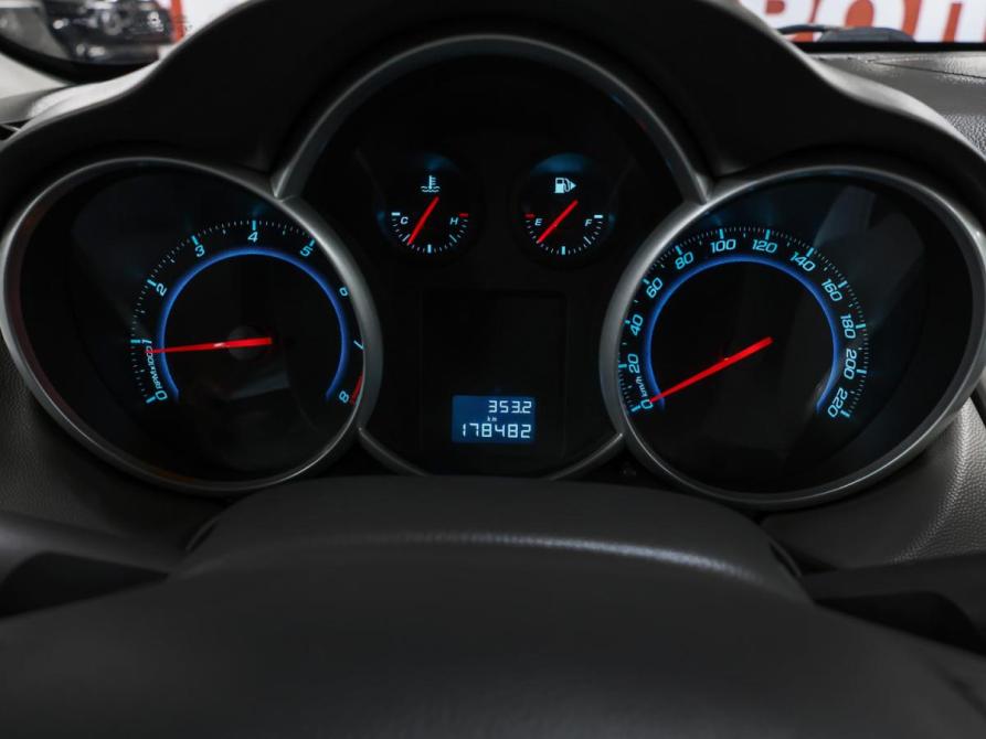 Chevrolet Cruze I Москва  - изображение 11