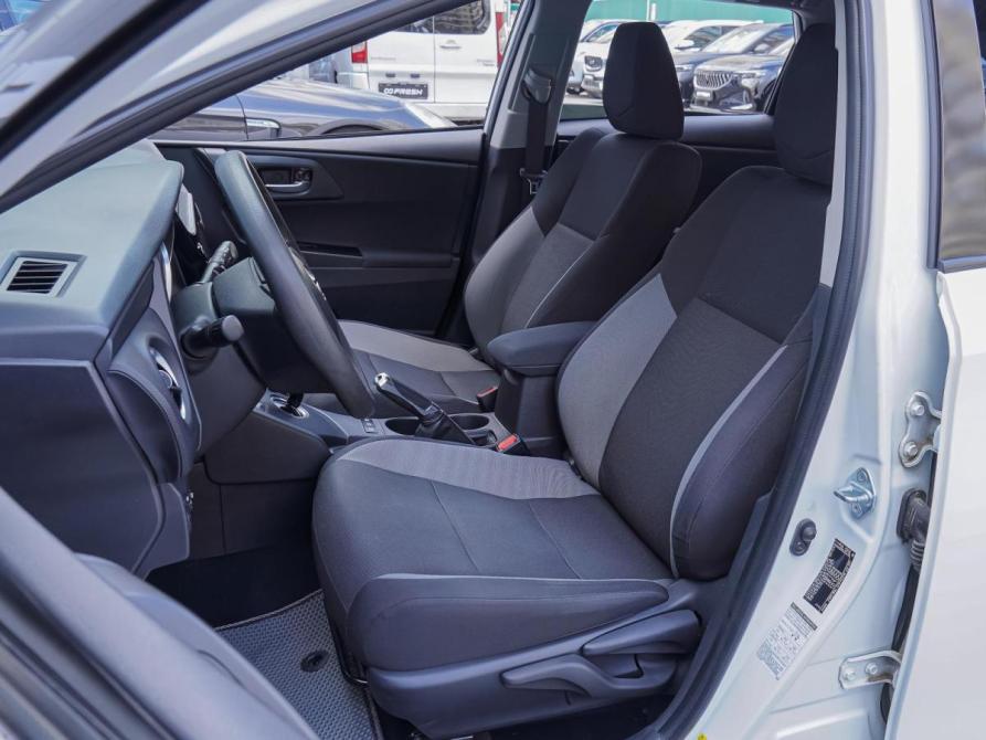 Toyota Auris II Рестайлинг Краснодар  - изображение 10