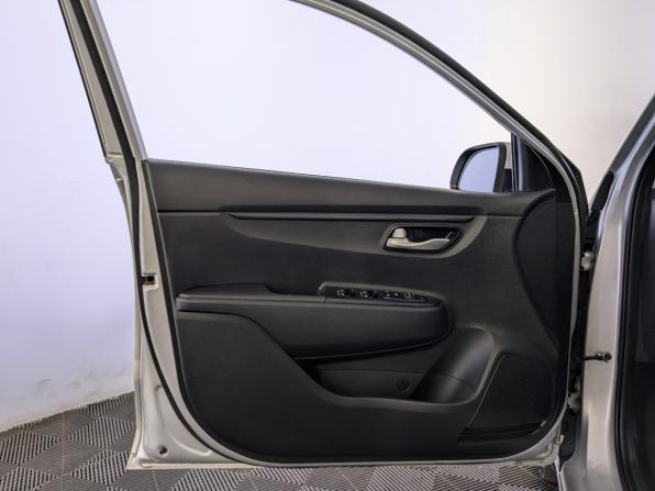 Kia Rio IV Рестайлинг с пробегом 2021 года, цена 1 690 000 рублей, 101768 км, седан, Автокод Объявления