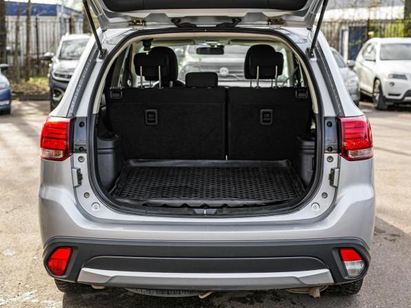 Mitsubishi Outlander III Рестайлинг 2 с пробегом 2018 года, цена 1 450 000 рублей, 243666 км, внедорожник, Автокод Объявления