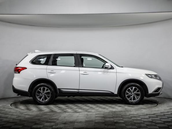 Mitsubishi Outlander III Рестайлинг 2 с пробегом 2017 года, цена 1 799 000 рублей, 151945 км, внедорожник, Автокод Объявления
