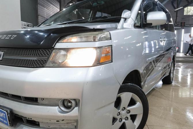 Toyota Voxy I (R60) с пробегом 2006 года, цена 1 149 000 рублей, 282000 км, компактвэн, Автокод Объявления