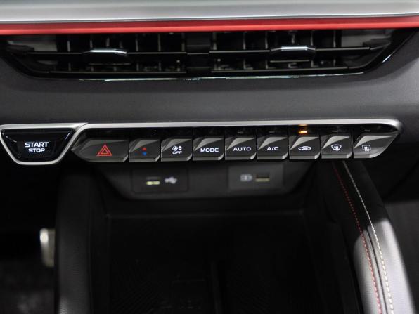 Geely Coolray I Рестайлинг с пробегом 2024 года, цена 2 399 000 рублей, 11708 км, внедорожник, Автокод Объявления