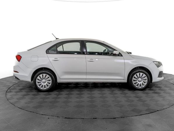 Skoda Rapid II с пробегом 2021 года, цена 1 350 000 рублей, 175004 км, лифтбек, Автокод Объявления
