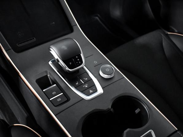 Omoda C5 I Рестайлинг с пробегом 2024 года, цена 1 815 700 рублей, 9854 км, внедорожник, Автокод Объявления