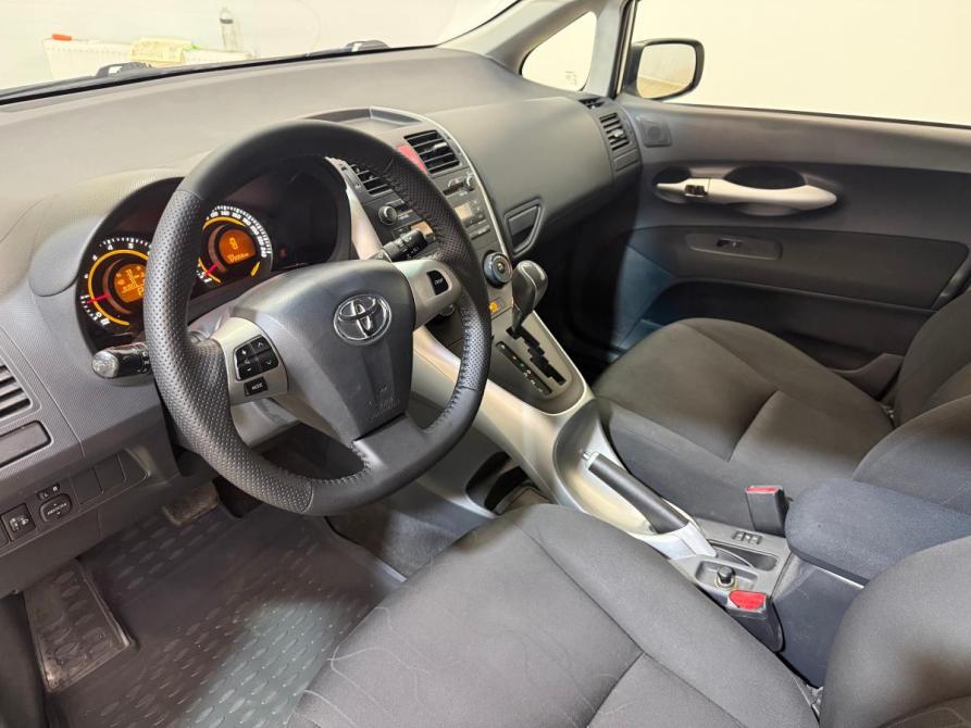 Toyota Auris I Рестайлинг Пермь  - изображение 11