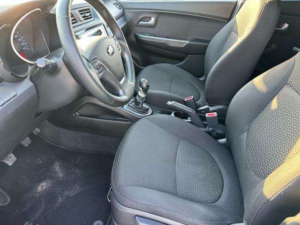 Kia Rio III Рестайлинг с пробегом 2015 года, цена 1 049 000 рублей, 141251 км, седан, Автокод Объявления