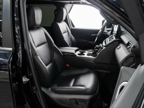 Toyota Land Cruiser 300 Series с пробегом 2021 года, цена 11 239 000 рублей, 48039 км, внедорожник, Автокод Объявления