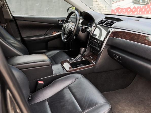 Toyota Camry VII (XV50) Рестайлинг 2 с пробегом 2017 года, цена 2 267 000 рублей, 149701 км, седан, Автокод Объявления