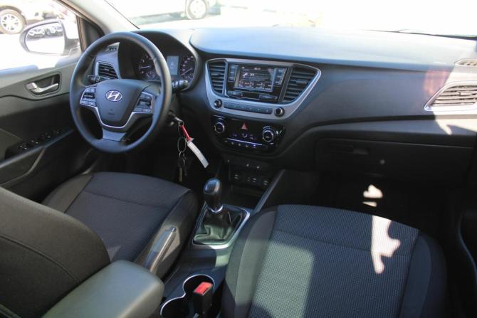 Hyundai Solaris II с пробегом 2017 года, цена 1 122 000 рублей, 103000 км, седан, Автокод Объявления