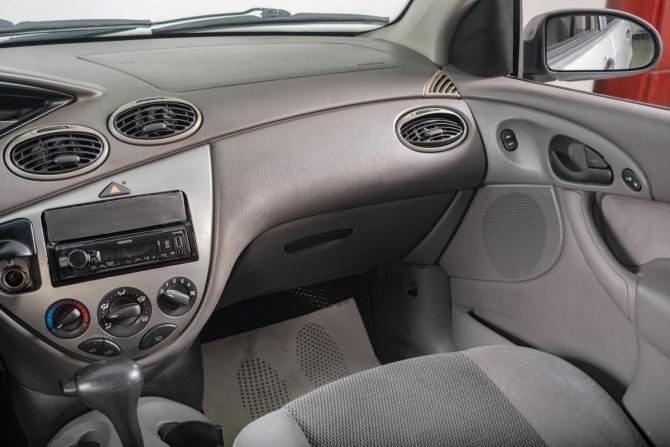 Ford Focus I с пробегом 2001 года, цена 299 000 рублей, 305000 км, хэтчбек, Автокод Объявления