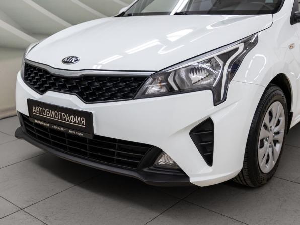 Kia Rio IV Рестайлинг с пробегом 2021 года, цена 1 638 000 рублей, 82310 км, седан, Автокод Объявления