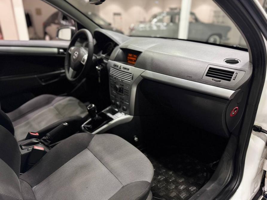 Opel Astra H Рестайлинг Ростов-на-Дону  - изображение 16