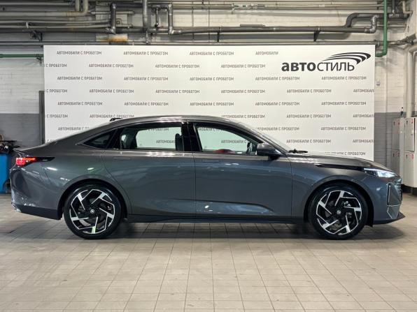 Changan Lamore с пробегом 2024 года, цена 2 299 000 рублей, 15700 км, седан, Автокод Объявления