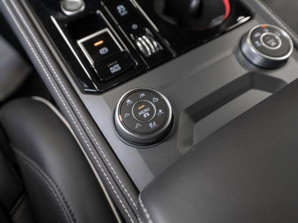 Volkswagen Touareg III Рестайлинг с пробегом 2024 года, цена 10 100 000 рублей, 2090 км, внедорожник, Автокод Объявления