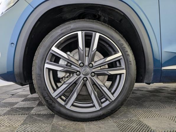 Geely Monjaro I с пробегом 2023 года, цена 3 300 000 рублей, 21622 км, внедорожник, Автокод Объявления