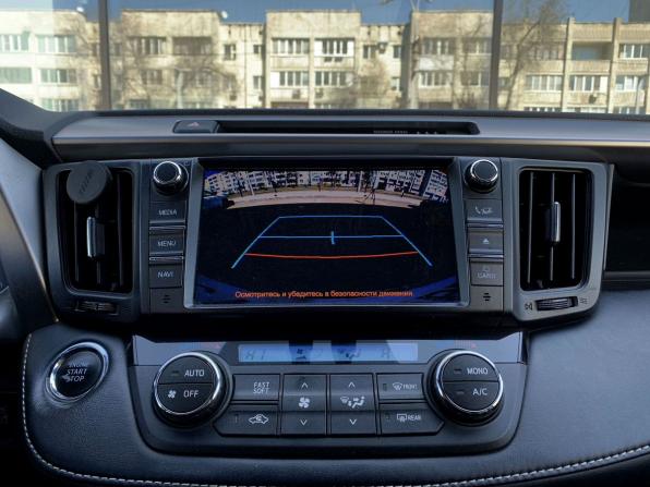 Toyota RAV4 IV (XA40) Рестайлинг с пробегом 2018 года, цена 2 617 000 рублей, 101000 км, внедорожник, Автокод Объявления
