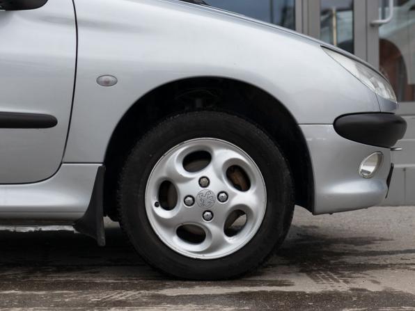 Peugeot 206 с пробегом 2002 года, цена 270 000 рублей, 99213 км, хэтчбек, Автокод Объявления