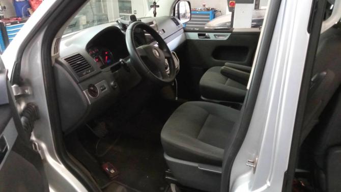 Volkswagen Multivan T5 с пробегом 2008 года, цена 1 525 000 рублей, 254225 км, минивэн, Автокод Объявления