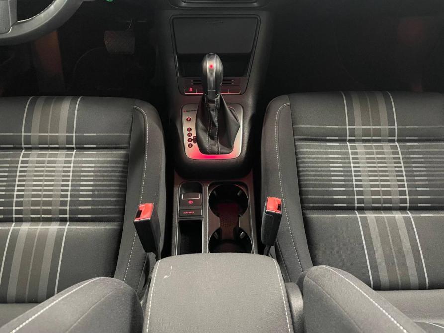Volkswagen Tiguan I Рестайлинг Санкт-Петербург  - изображение 17